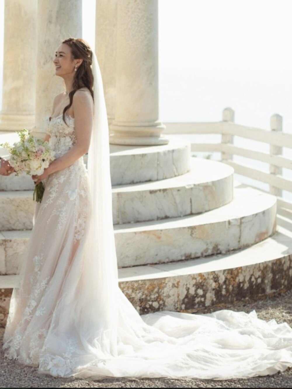 Ivory Lace A-Line Strapless Wedding Dress Size 4 Long Train Retail $2500